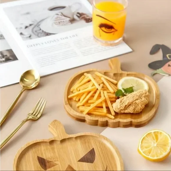 Jack o lantern wooden charcuterie board - Picture 5 of 8